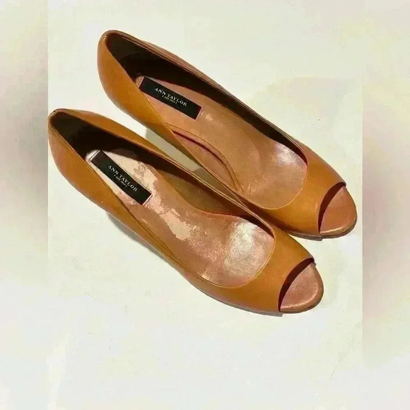 Ann Taylor Size 9M Light Orange Pumps 3.5" Stiletto Heels Peep Toes - Picture 3 of 7